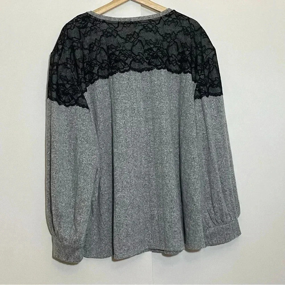 Maurices black  and gray long sleeve laced oversized crewneck blouse size 4X - Picture 2 of 11